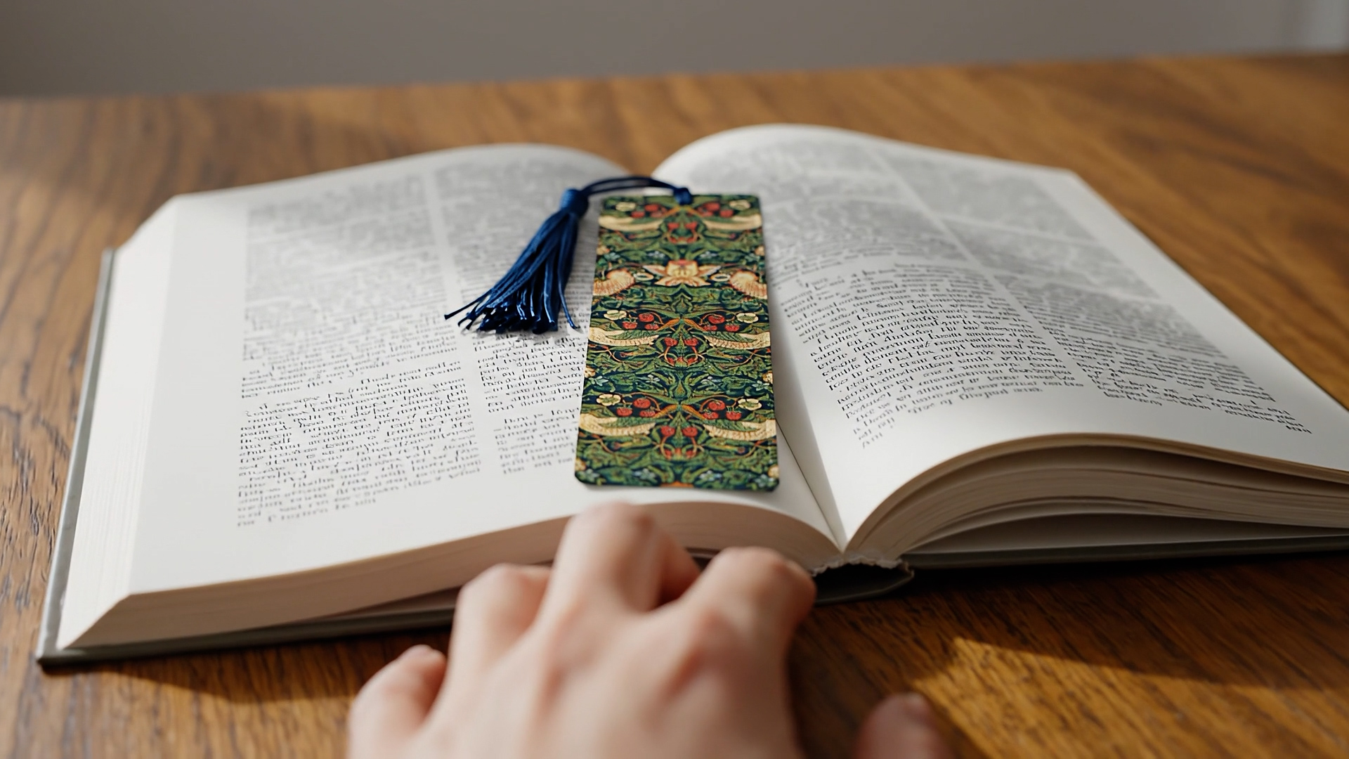 Crown & Quill Bookmark — William Morris Strawberry Thief